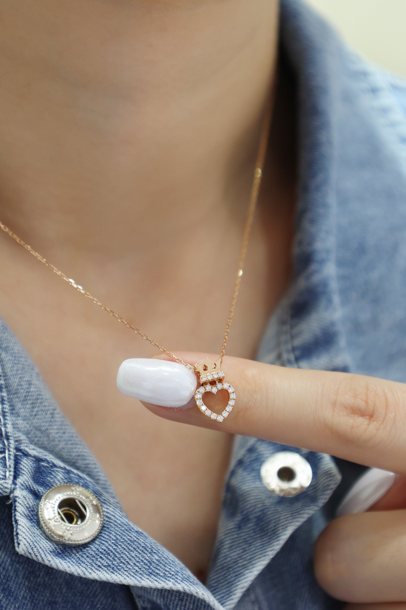 Vintage 18K Solid Gold Diamond Crown Heart Necklace