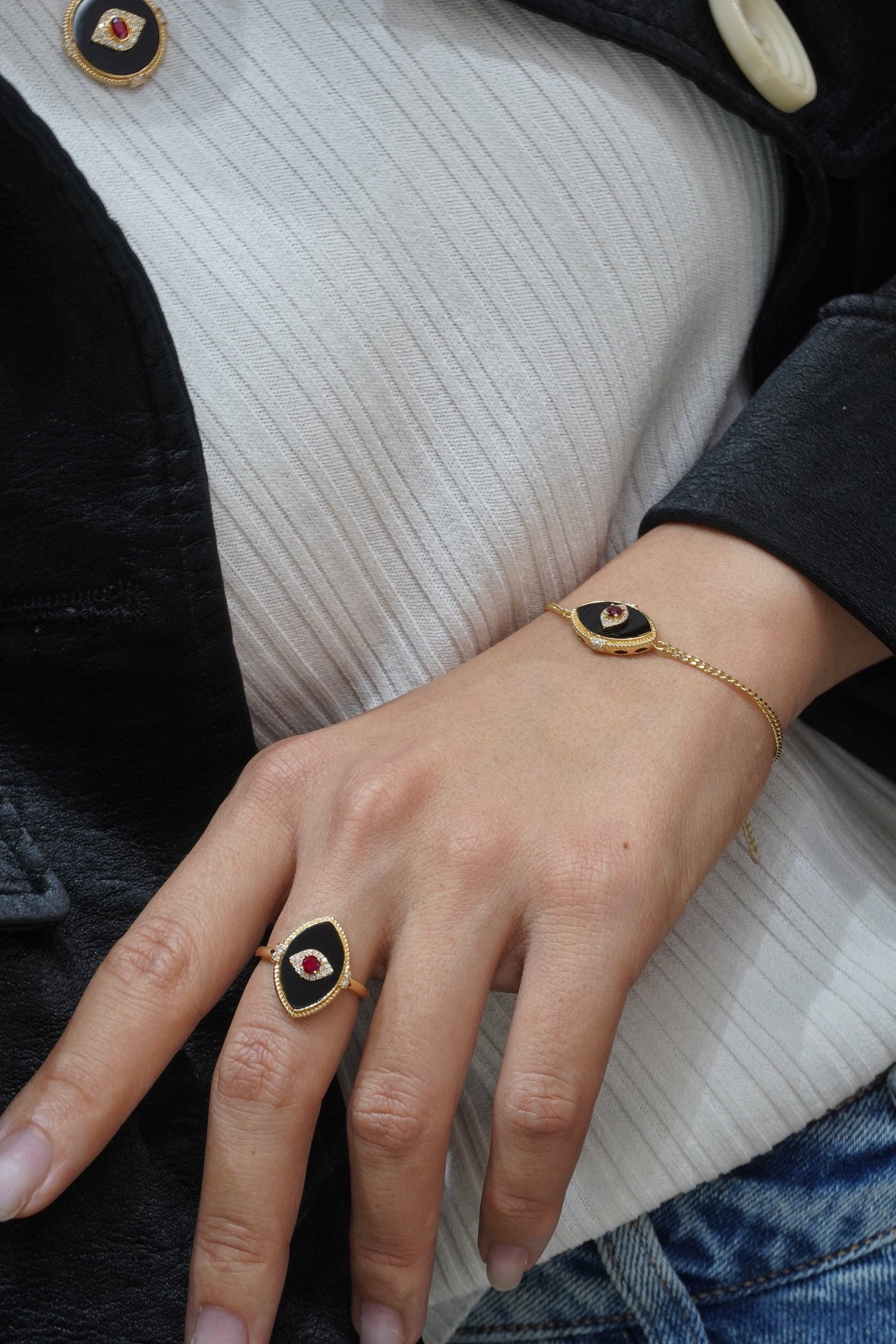 Vintage 18K Solid Gold Natural Ruby ,Diamond and Onyx Evil Eye Bracelet