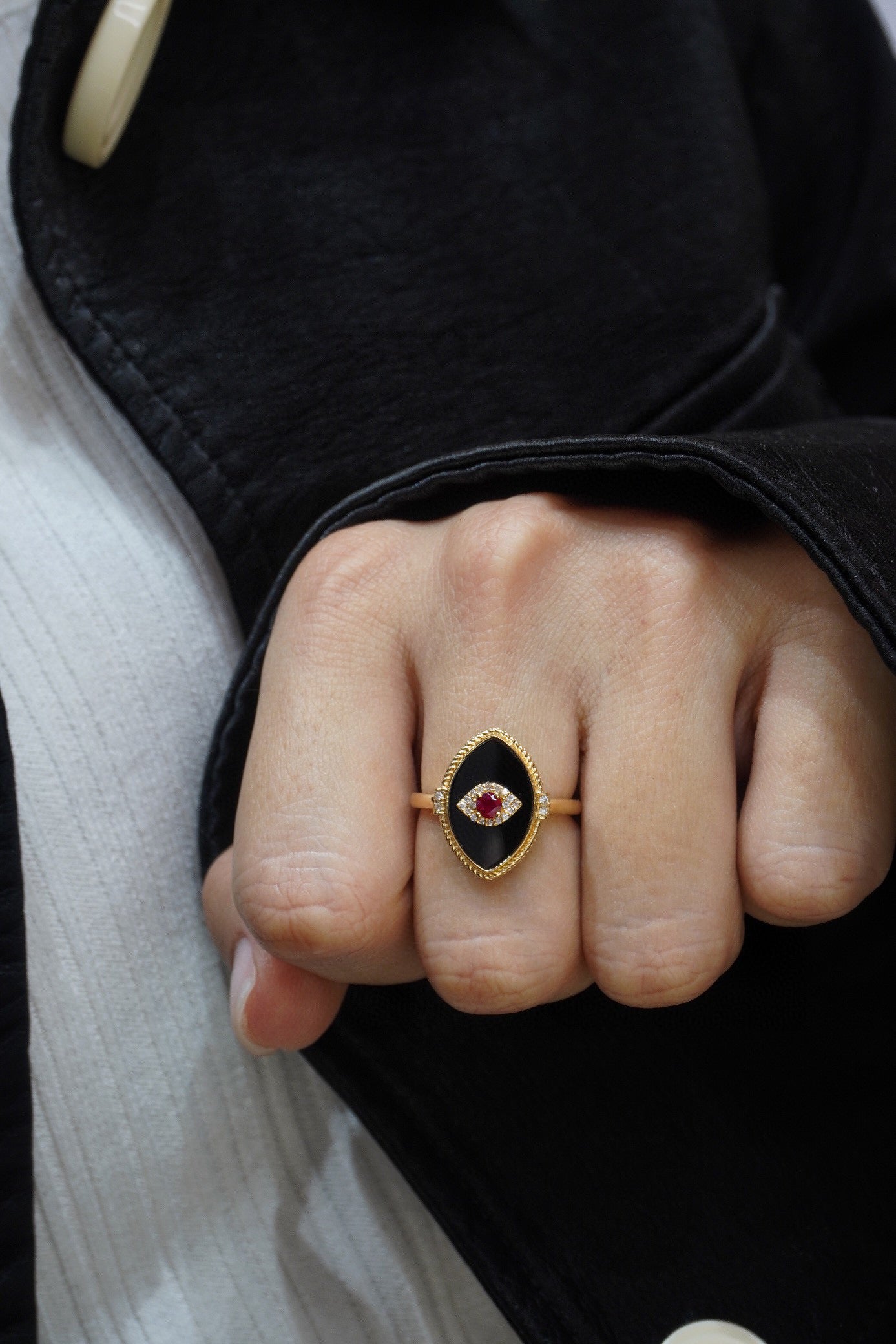 Vintage 18K Solid Gold Natural Ruby, Diamond, Onyx Evil Eyes Ring