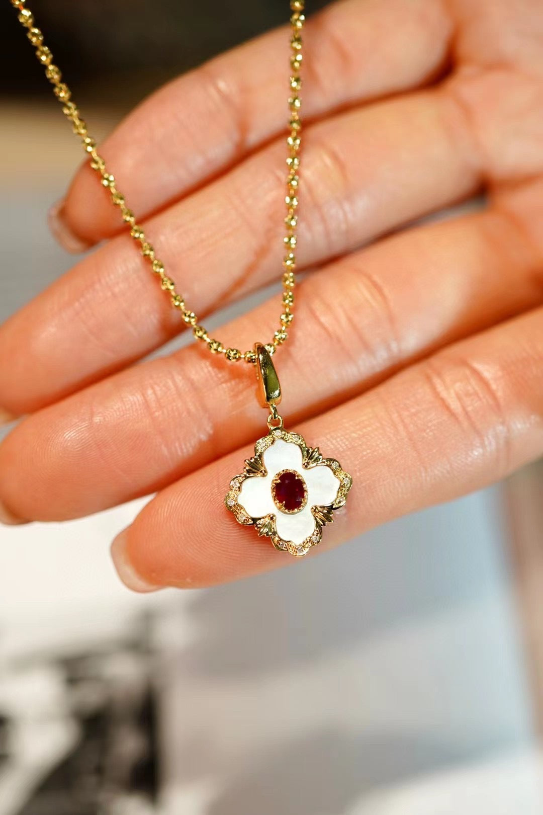 Vintage 18K Solid Gold Genuine Ruby Diamond Pendant/Genuine Ruby diamond clover pendant/Real Ruby pendant/Wedding ,engagement /Gift for her