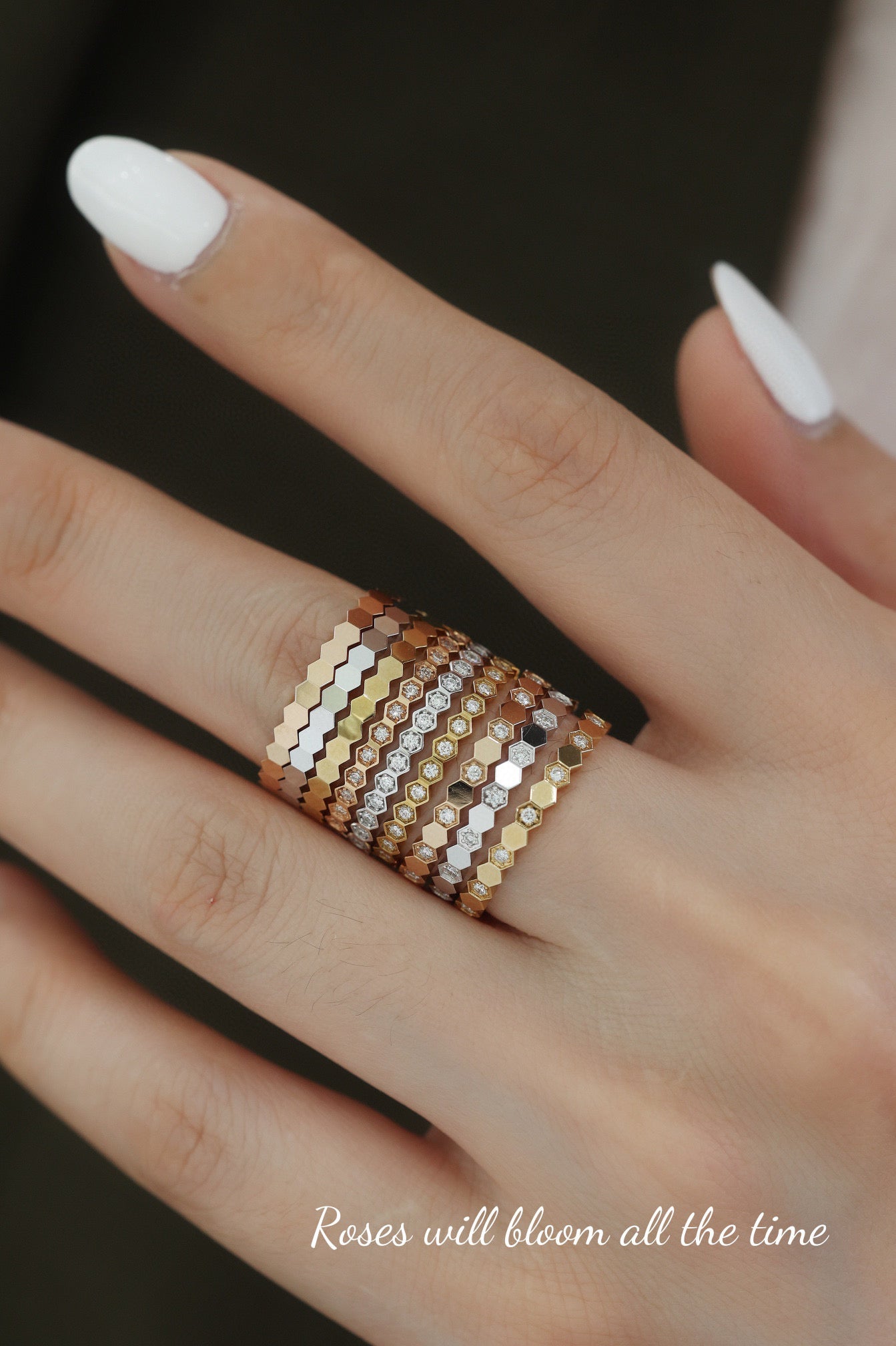 18K Solid Gold Diamond Band / honeycomb Ring / Stackable Diamond Band