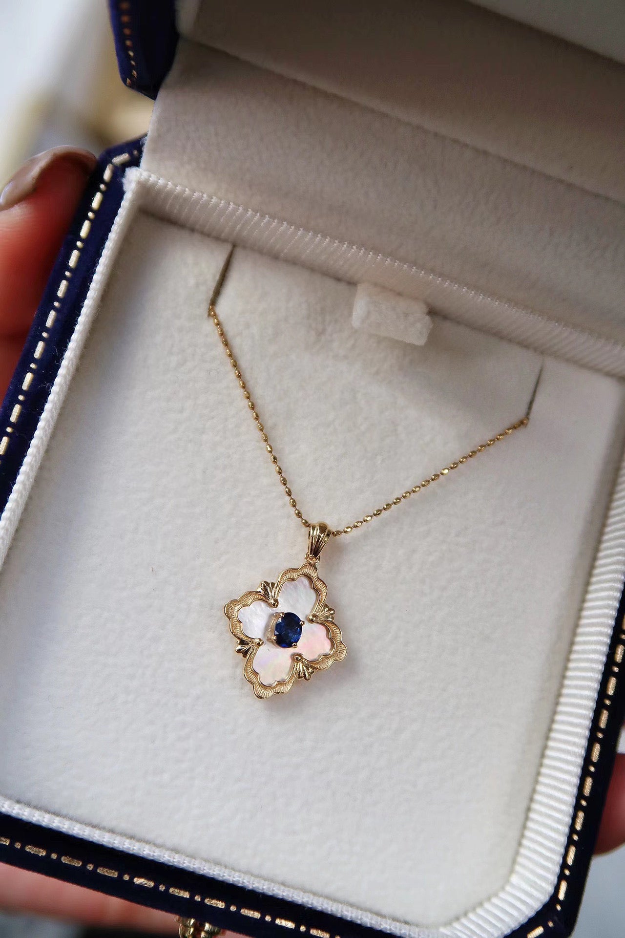 Lucky Clover Sapphire Pendant, 18K Solid Gold Sapphire Four Leaf Flower Pendant