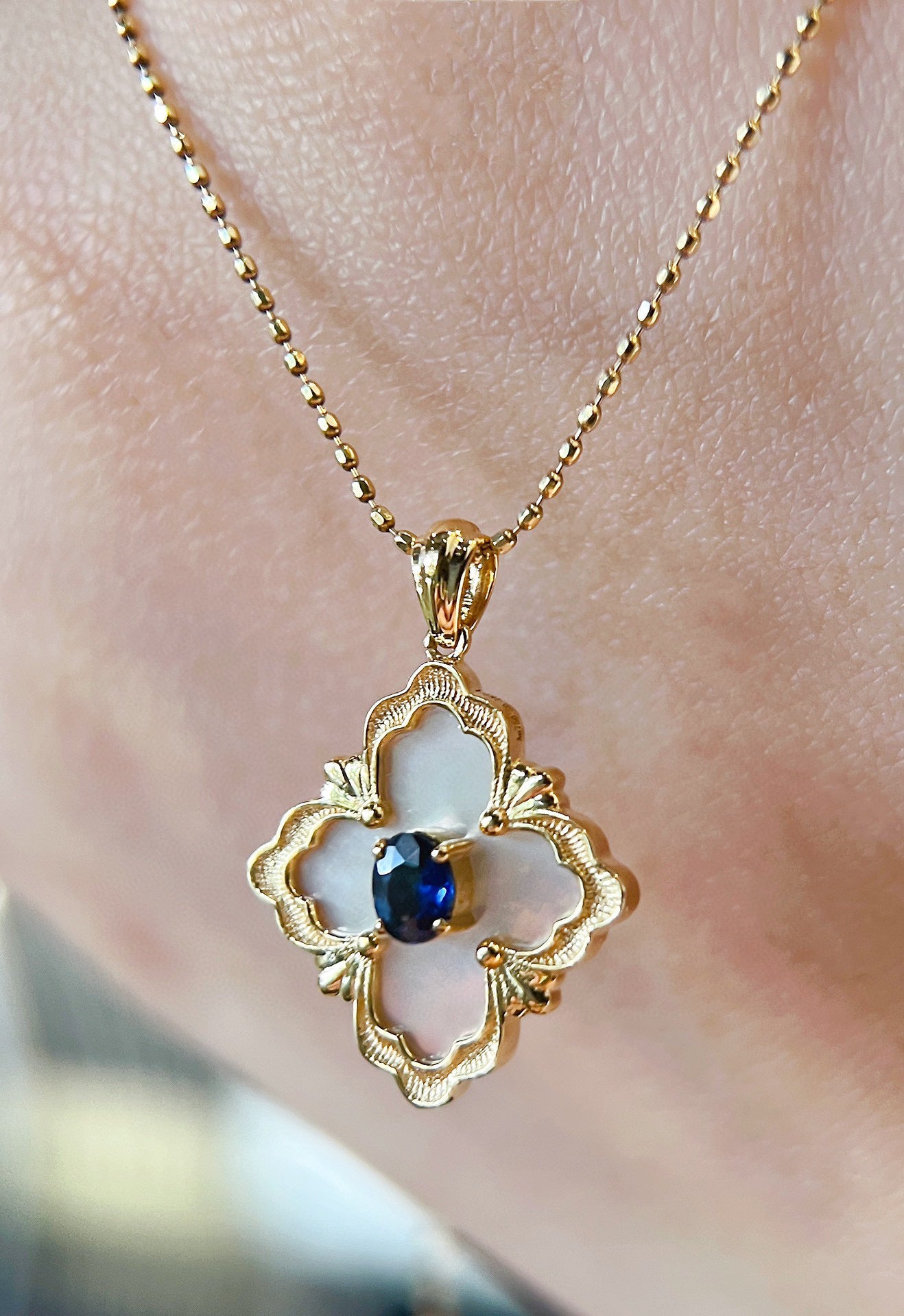 Lucky Clover Sapphire Pendant, 18K Solid Gold Sapphire Four Leaf Flower Pendant